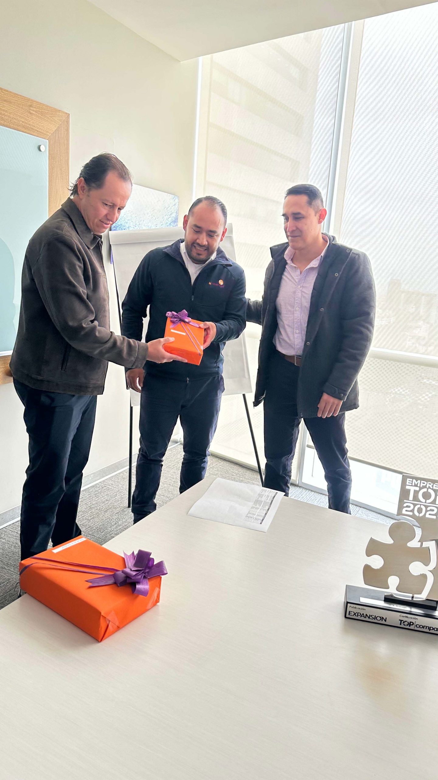 Equipo Fibra Storage|Historias que inspiran: así se vive el crecimiento en Prepa U-Storage