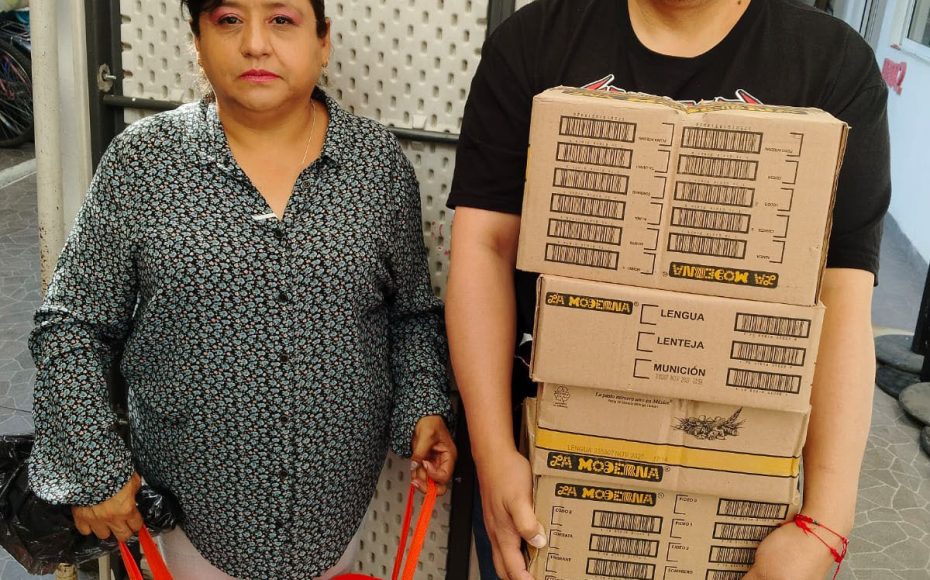 Equipo Fibra Storage organizando donativos
